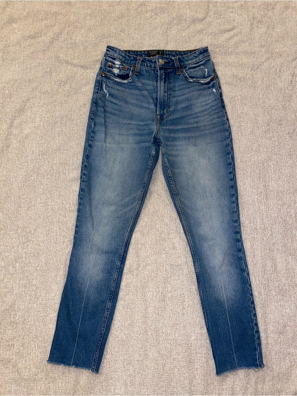 Abercrombie & Fitch Simone High Rise Slim Jeans Raw Hem 26 / 2R